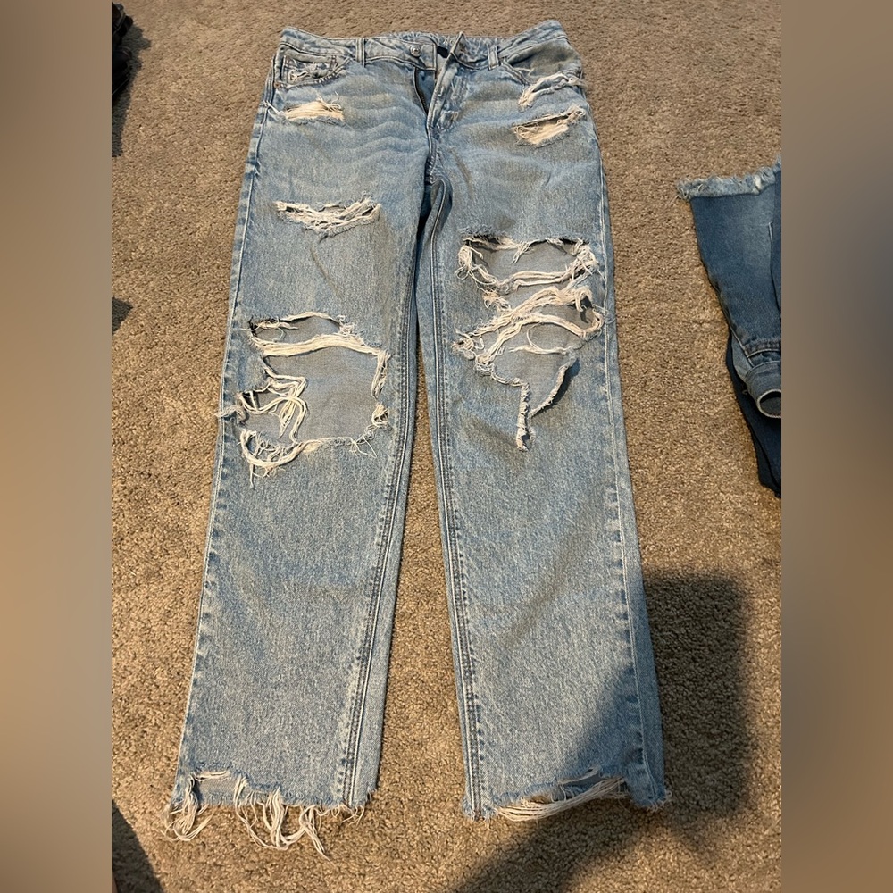 American Eagle Outfitters Light Blue Distressed Straight Leg Jeans